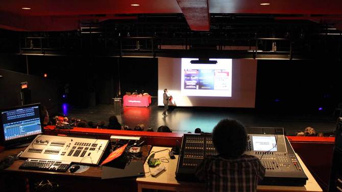 Espace le vrai monde - conférence 2 - vue de la régie