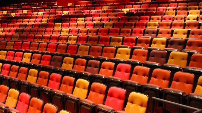 espace le vrai monde - salle 16:9